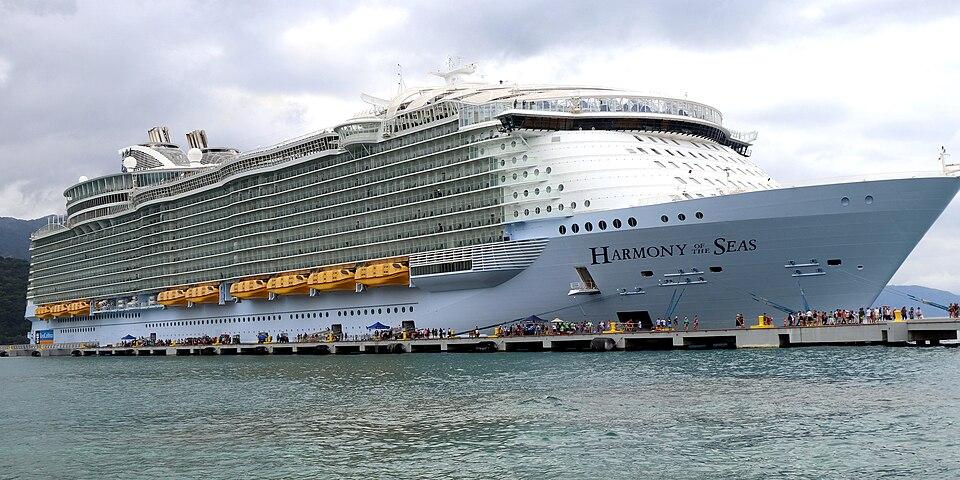 Looking for cabinmate to share room on Harmony of the Seas
